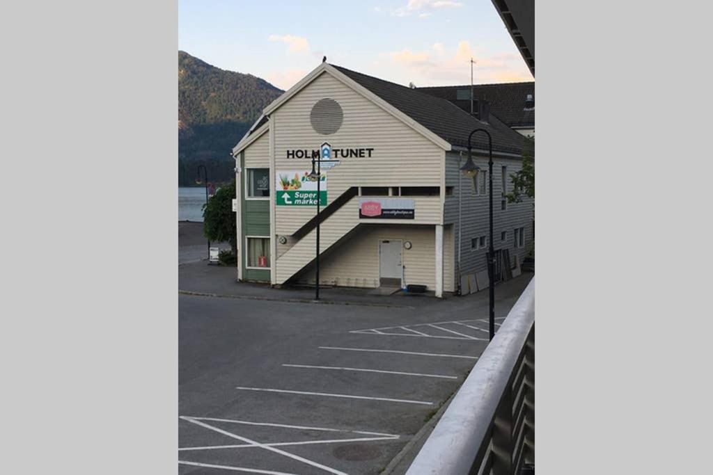 Balestrand Fjordapartments Holmen 19A מראה חיצוני תמונה